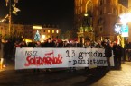   13 grudnia 2013 w Krakowie 32 rocznica wprowadzenia stanu wojennego Bazylika Mariacka – Rynek Główny – Krzyż Katyński