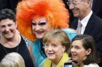 W czwartek, 11.01.2018, w “New York Times” ukazał się artykuł “Is Angela Merkel Done For?” {TUTAJ (link is external)} pióra Alexandra Goerlacha. Po czterech dniach jego polskie tłumaczenie zostało opublikowane […]