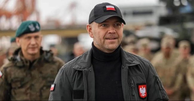 Odpowiedzi na to pytanie jest wiele, a każda jest dobra, bo rzecz nie dzieje się w jakimś, za przeproszeniem teleturnieju, a w Polsce. W Polsce, która od wieków jest obiektem […]