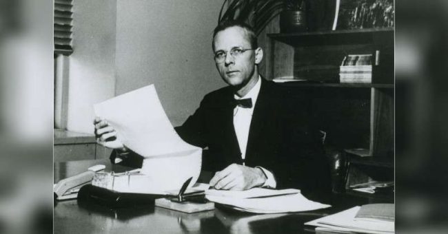 Sprzeciwiając się konsumpcjonizmowi i gospodarce wolnorynkowej, Klub Rzymski przedstawiał kapitalizm jako wroga natury. Radykalnie zrestrukturyzowany, globalnie regulowany system gospodarczy był niezbędny, aby zapobiec załamaniu się życia na Ziemi. Nawoływał do […]