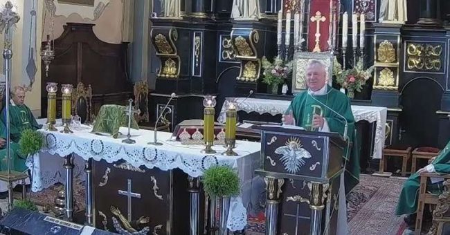 Cykl pięciu kazań wygłoszonych przez ks. prof. Tadeusza Guza podczas uroczystości odpustowych w Sanktuarium św. Antoniego w Radecznicy tworzy spójną refleksję nad fundamentami wiary chrześcijańskiej, osobą Jezusa Chrystusa, rolą Kościoła, [&hellip;]