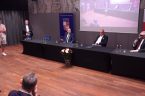 &nbsp; Podczas Konferencji o niepodległości Polski z udziałem Grzegorza Brauna, dr Leszka Sykulskiego, Ireneusza Jabłońskiego i Piotra Barełkowskiego, w części „pytania i odpowiedzi” pojawił się młody Eurokołchoźnik, który spytał Grzegorza [&hellip;]