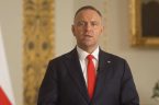 Prezydent Karol Nawrocki odebrał Order Orła Białego Zełenskiemu. Do ostatecznego odebrania orderu jest potrzebna kontrasygnata Donalda Tuska (opinia niektórych prawników). Z wypowiedzi Karola Nawrockiego wynika, że wszystko inne zostanie “po [&hellip;]