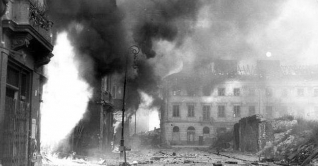„Zawsze jest tak, że gdy Bóg zamierza upomnieć świat, przed wymierzeniem kary proponuje, z pewną obawą, ostatnią drogę ocalenia: Swoją Najświętszą Matkę. Jeśli zlekceważymy i odepchniemy ten ostatni środek ocalenia, [&hellip;]