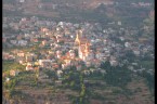 Bequaa Kafra Czytam w przewodniku, który kupiłem w Harissa,  że Bequaa Kafra to najwyżej położona zamieszkana wioska w Libanie (800 metrów n.p.m.) i obejście, w którym święty przyszedł na świat […]